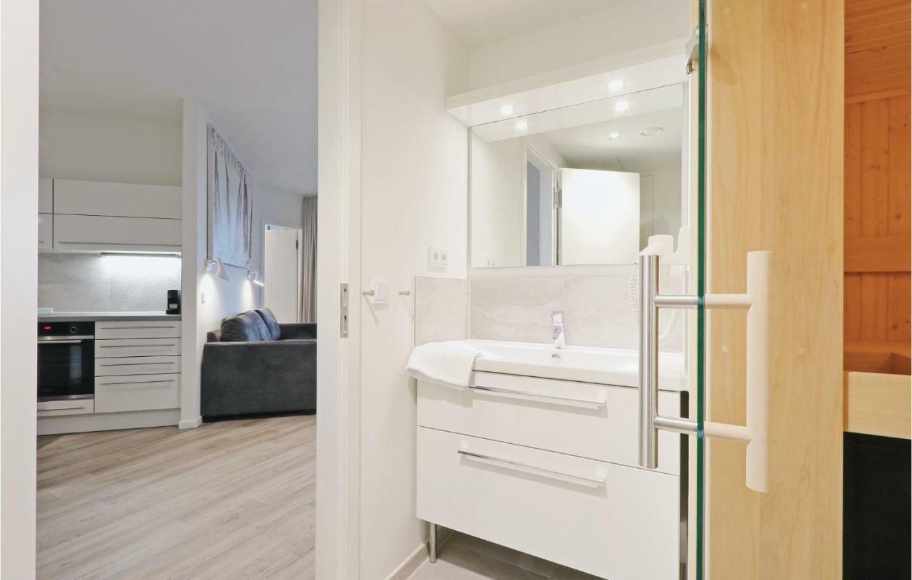 Awesome Apartment In Luebeck Travemuende With Wifi Екстер'єр фото
